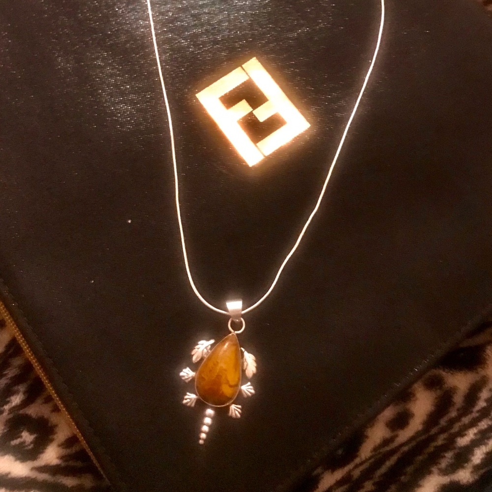 Tiger Eye Gemstone Pendant/ necklace 925 Silver